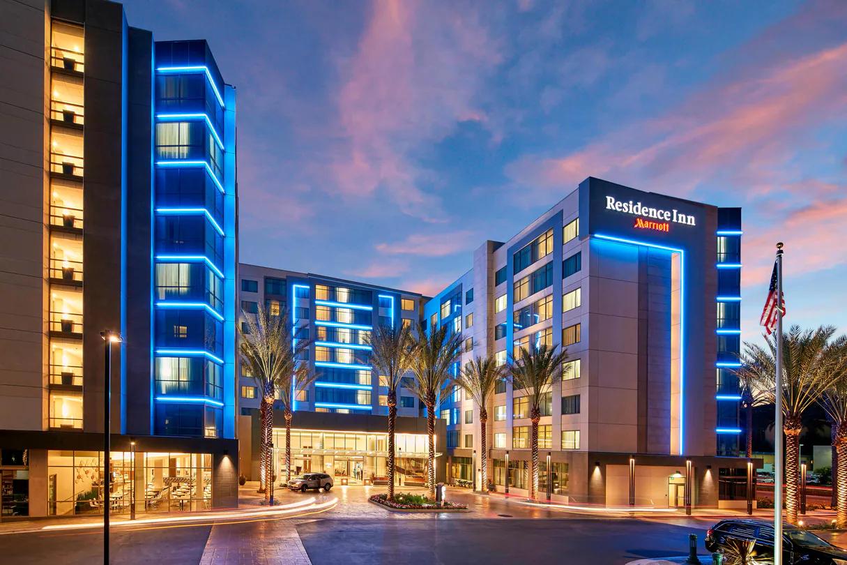 Disneyland - Residence Inn at Anaheim Resort Convention Center - background banner